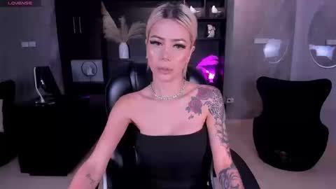  Hanna Connor  online show from 02/23/26, 09:01