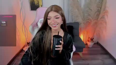 Snapshot of hannaferrati chatting on 06/16/26, 03:42 hanna online show from 06/16/26, 03:42