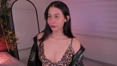 Hannah online show from 02/19/25, 10:09