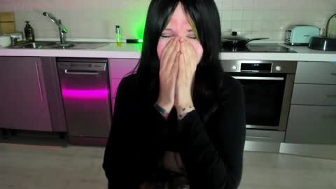 Hannah online show from 03/03/25, 07:39