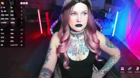 Hannah online show from 09/19/25, 12:23