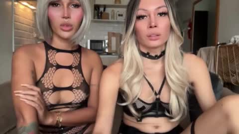 Snapshot of hannah_girl_ chatting on 02/06/25, 04:21 Im your naughty girl and porn star in bed Hannah online show from 02/06/25, 04:21