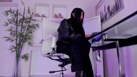 HANNAH HOWELL online show from 01/19/26, 10:08