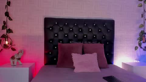 Snapshot of hannah_jonhson_1 chatting on 02/01/25, 12:26 Hannah online show from 02/01/25, 12:26