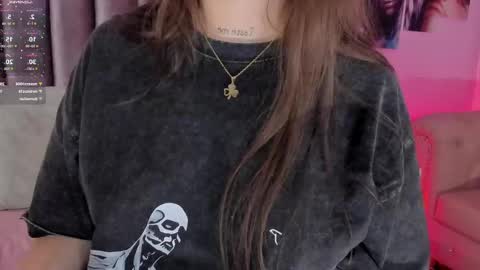 Snapshot of hannah_jonhson_1 chatting on 03/10/25, 05:22 Hannah online show from 03/10/25, 05:22