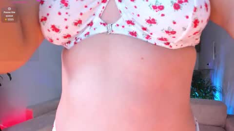 Snapshot of hannah_jonhson_1 chatting on 11/07/25, 03:06 Hannah online show from 11/07/25, 03:06