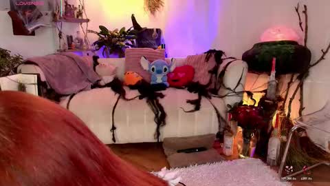 hannah_lovee online show from 10/28/25, 02:48