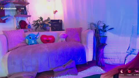 hannah_lovee online show from 04/09/26, 03:06