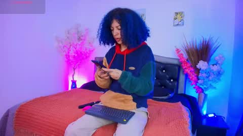 Snapshot of hannahblue_ chatting on 02/03/26, 12:10 HannahBlue online show from 02/03/26, 12:10