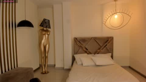 HANNAH J online show from 12/04/24, 06:50