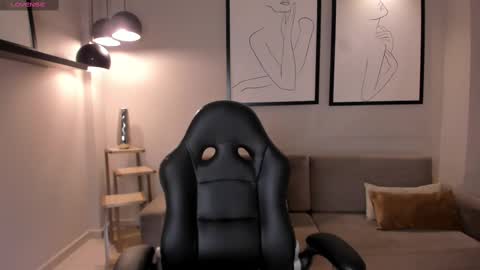 HANNAH J online show from 03/03/25, 05:39