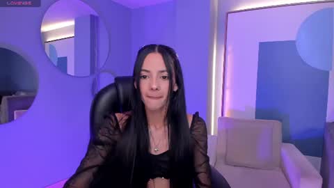 Snapshot of hannahjamesx chatting on 06/19/26, 12:53 HANNAH J online show from 06/19/26, 12:53