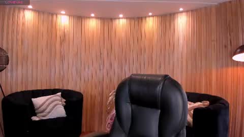 Snapshot of hannahjamesx chatting on 08/01/26, 12:26 HANNAH J online show from 08/01/26, 12:26