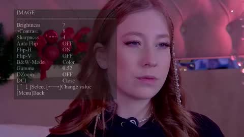 Snapshot of hannahmonttana chatting on 12/22/25, 04:31 Pearl online show from 12/22/25, 04:31