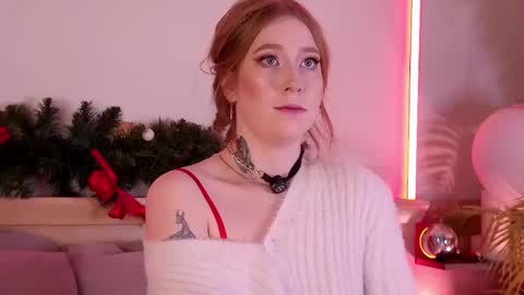 Snapshot of hannahmonttana chatting on 01/12/26, 04:18 Pearl online show from 01/12/26, 04:18