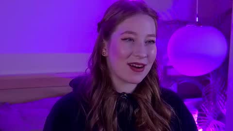 Snapshot of hannahmonttana chatting on 02/20/26, 05:59 Pearl online show from 02/20/26, 05:59