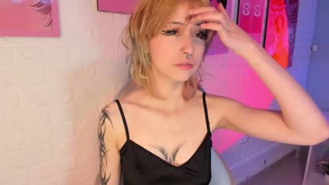 Hannah online show from 09/17/25, 11:56