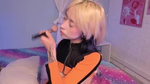 Hannah online show from 11/11/25, 11:54