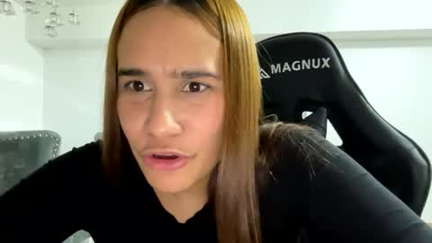 Snapshot of hannakoff chatting on 02/01/25, 11:37 hannakoff online show from 02/01/25, 11:37