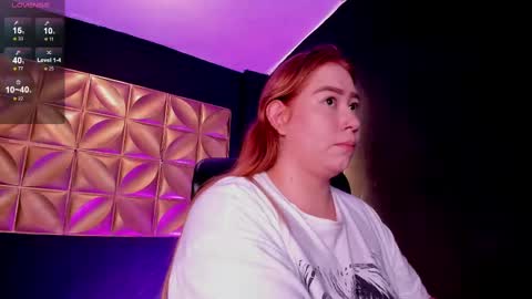 hannamartinn_ online show from 10/01/25, 12:33