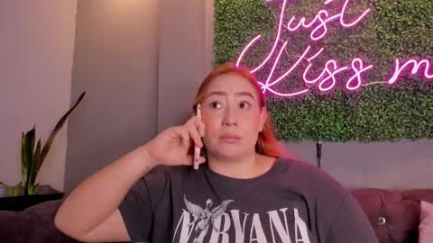 hannamartinn_ online show from 10/08/25, 03:53