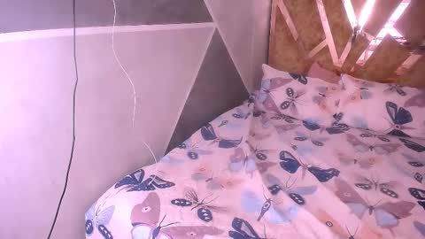 Snapshot of hannamour chatting on 10/10/25, 09:03 alejandra online show from 10/10/25, 09:03