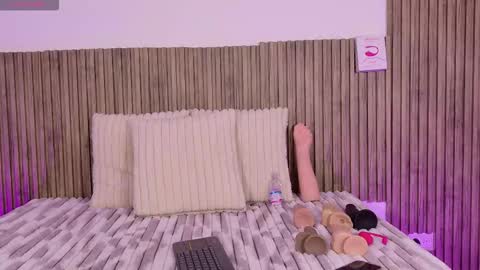 HELEN online show from 02/03/26, 12:21