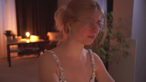 Snapshot of hannasthesia chatting on 01/19/25, 05:05 Hanna online show from 01/19/25, 05:05