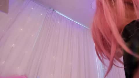 Snapshot of hannie_ws chatting on 02/13/25, 04:07 Hannie ws online show from 02/13/25, 04:07