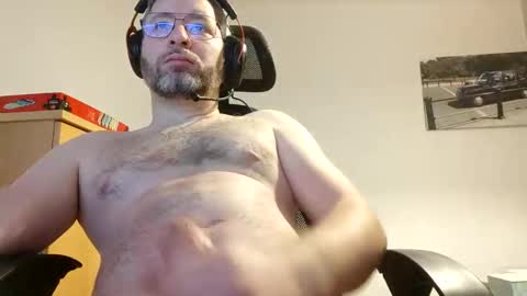 Snapshot of hannisch chatting on 02/09/25, 12:39 hannisch online show from 02/09/25, 12:39