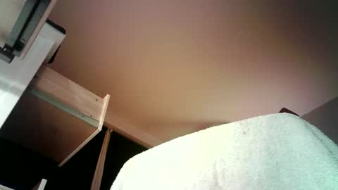 Snapshot of hannsi64 chatting on 10/29/25, 07:15 Hannsi64 online show from 10/29/25, 07:15