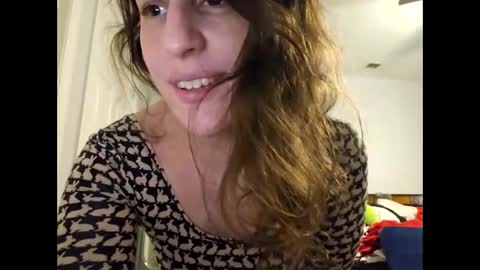 Snapshot of hannukahhottie chatting on 12/21/25, 12:51 Sabrina online show from 12/21/25, 12:51