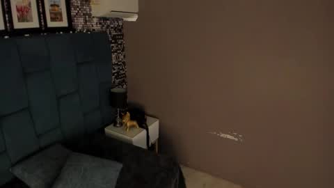 Snapshot of hanny_bliss chatting on 12/14/25, 11:37 Hanny online show from 12/14/25, 11:37