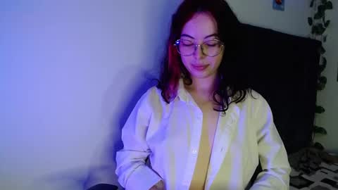 Snapshot of hanny_e chatting on 10/20/25, 02:56 hanny online show from 10/20/25, 02:56