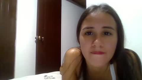 Snapshot of hanny_kail chatting on 01/22/25, 03:09 hanny online show from 01/22/25, 03:09