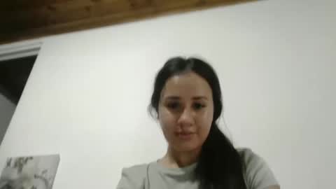 Snapshot of hanny_kail chatting on 10/10/25, 12:31 hanny online show from 10/10/25, 12:31