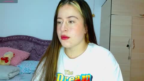 Snapshot of hanssel_tess chatting on 10/13/25, 12:38 isabella online show from 10/13/25, 12:38