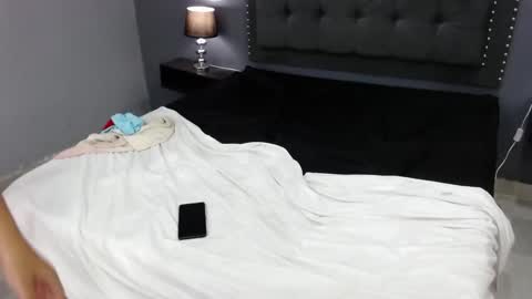 hanyo_and_cattie online show from 12/04/24, 05:33