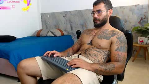 hanz_col online show from 11/12/25, 02:12