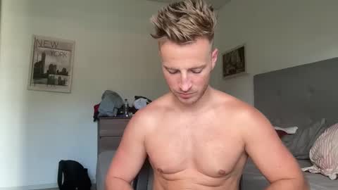 Snapshot of hanzlagerfelt chatting on 09/14/25, 05:23 hanzlagerfelt online show from 09/14/25, 05:23