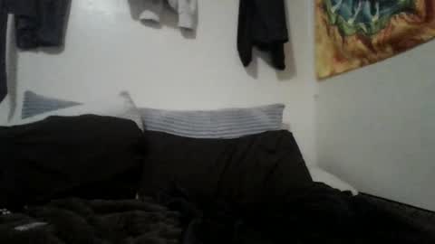 Snapshot of happy82081 chatting on 10/31/25, 01:06 happy guy online show from 10/31/25, 01:06