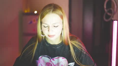 Snapshot of happy_cat_house2 chatting on 01/04/25, 05:37 happy_cat_house2 online show from 01/04/25, 05:37