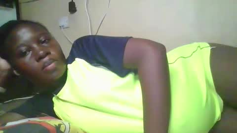 Snapshot of happy_dimple chatting on 12/14/25, 08:02 happy_dimple online show from 12/14/25, 08:02