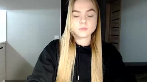 Snapshot of happy_fox_ chatting on 01/20/25, 05:27 happy_fox_ online show from 01/20/25, 05:27