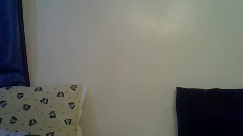 happy_kienyeji online show from 11/30/25, 04:00