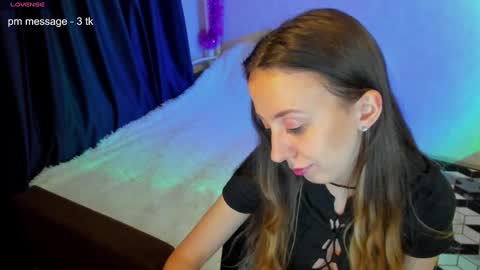 Stephanie online show from 02/03/25, 01:09