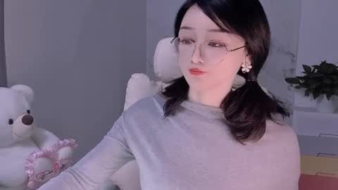 Snapshot of happysweetie168 chatting on 01/19/25, 08:29 Daisy online show from 01/19/25, 08:29