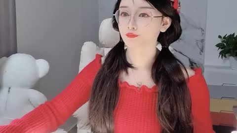 Snapshot of happysweetie168 chatting on 02/17/25, 04:31 Daisy online show from 02/17/25, 04:31