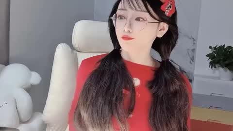 Snapshot of happysweetie168 chatting on 02/20/25, 07:12 Daisy online show from 02/20/25, 07:12