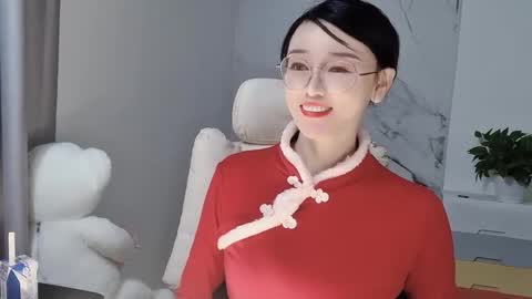 Snapshot of happysweetie168 chatting on 02/24/25, 03:44 Daisy online show from 02/24/25, 03:44